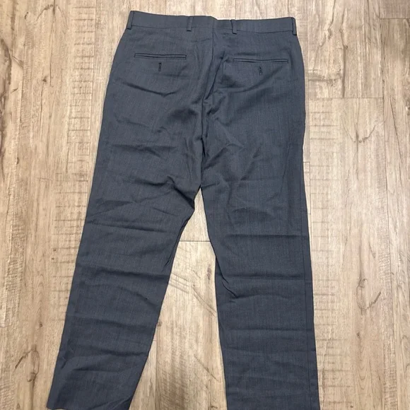 Men's Gray Dress Pants - Classic Straight Fit 32 waist - Picture 3 of 8